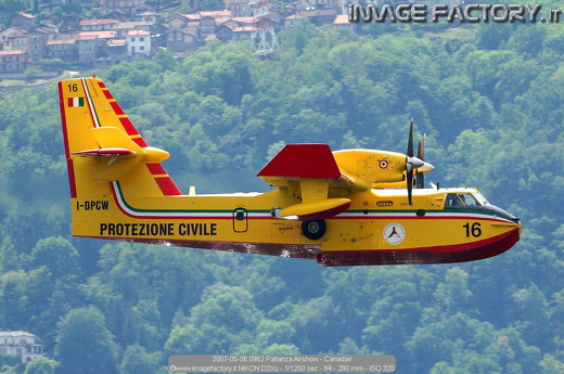 2007-05-06 0962 Pallanza Airshow - Canadair
